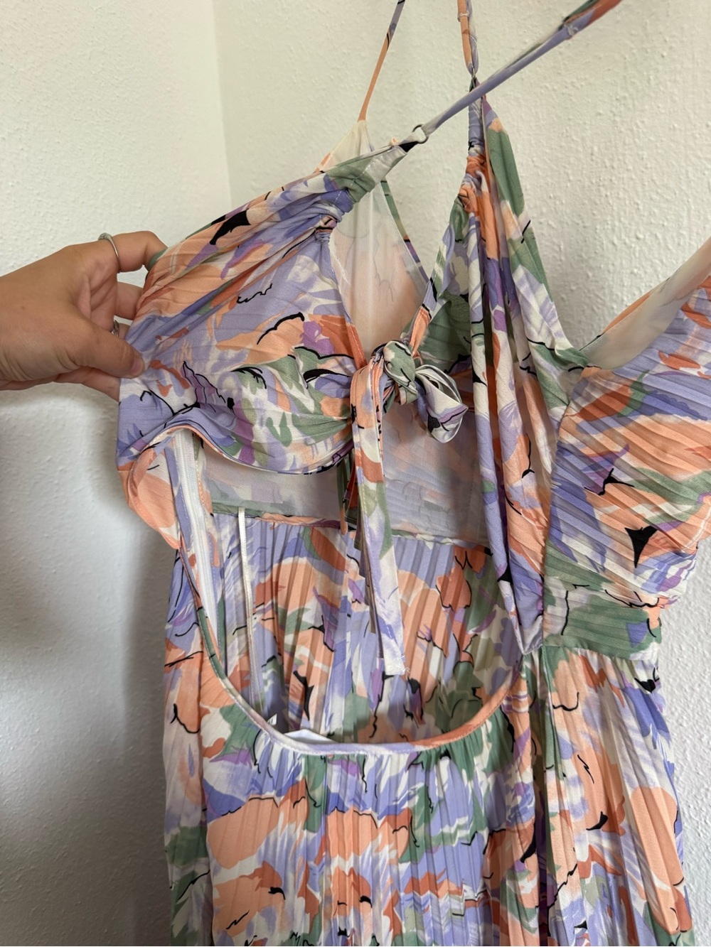 ASTR the Label Blythe Floral Pleated Maxi Dress with Spaghetti Straps - Picture 3 of 4
